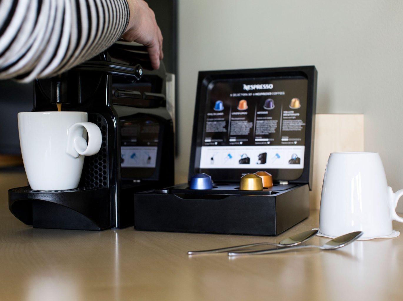 EH---DHBA---KAMER---NESPRESSO---1.jpg